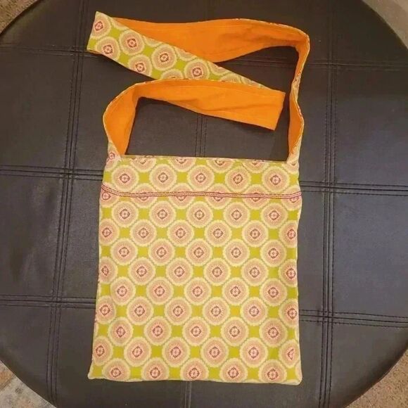 Handcrafted Women's White/Orange/Green Cotton Lined Crossbody Bag EUC 10"W 11"H - Picture 2 of 6